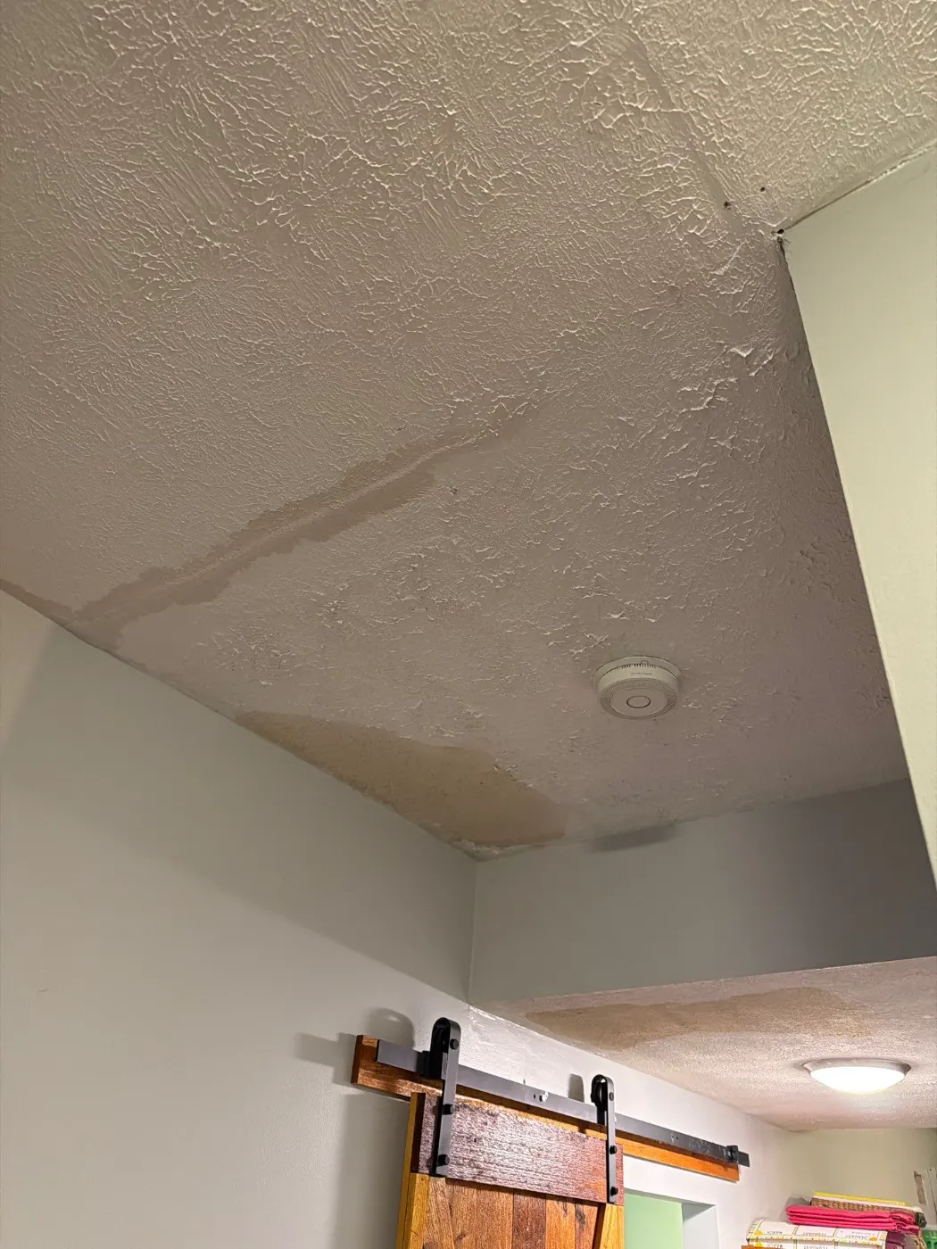 Air movers and dehumidifiers running in Pendleton Indiana home dry-out